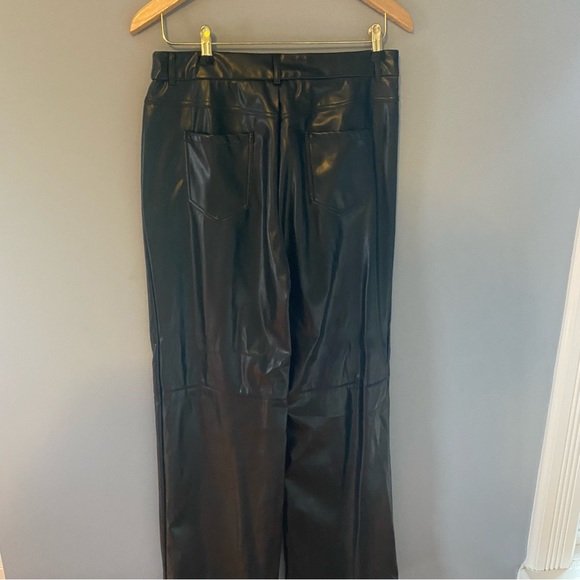 Wide leg vegan leather pants - Picture 3 of 4
